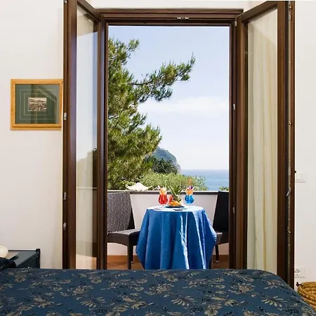 Ideal Ξενοδοχείο 3*