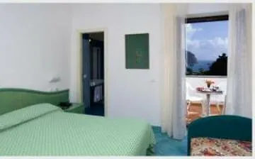 Ideal Hotel