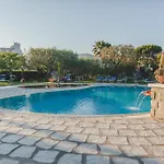 Ideal Hotel